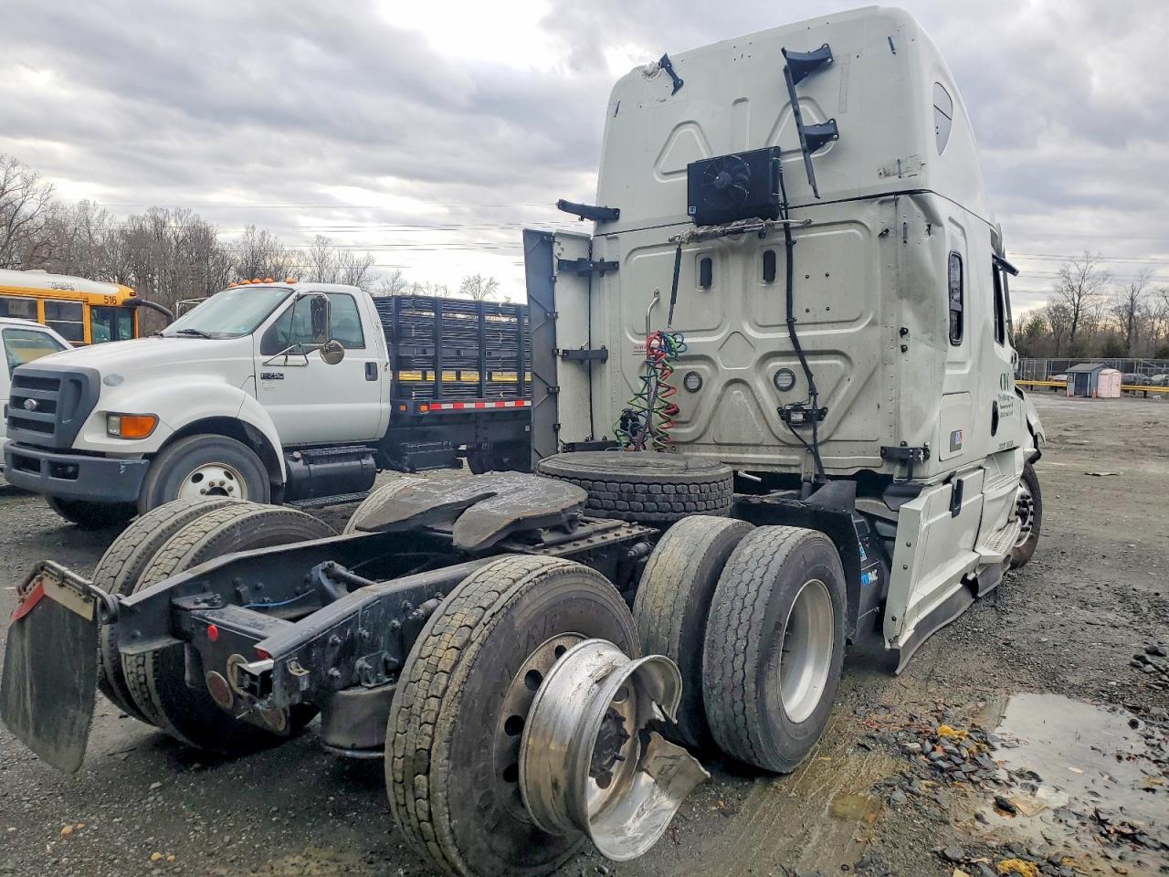 2025 Freigliner 2025 Freightliner Cascadia 126 Semi Truck
