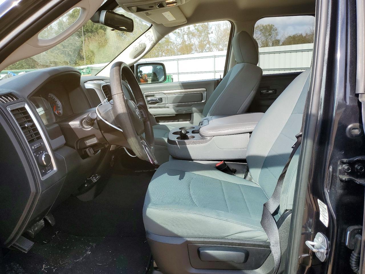2016 Dodge Ram 1500 slt