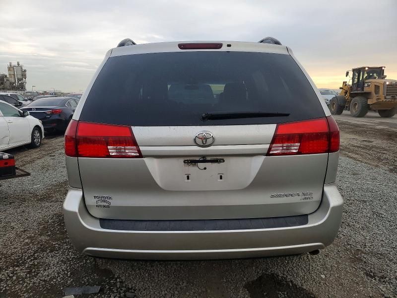 2004 Toyota Sienna xle