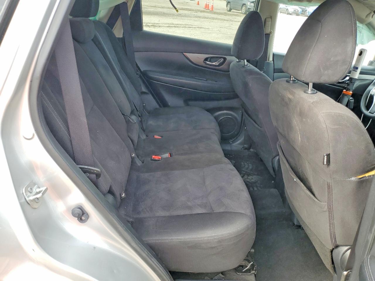 2015 Nissan Rogue s