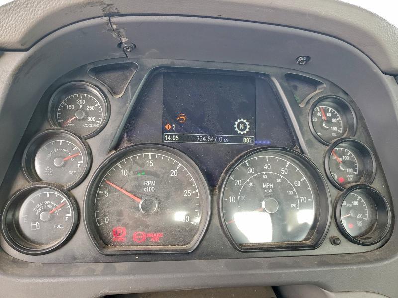 2015 Peterbilt 579 Semi Truck