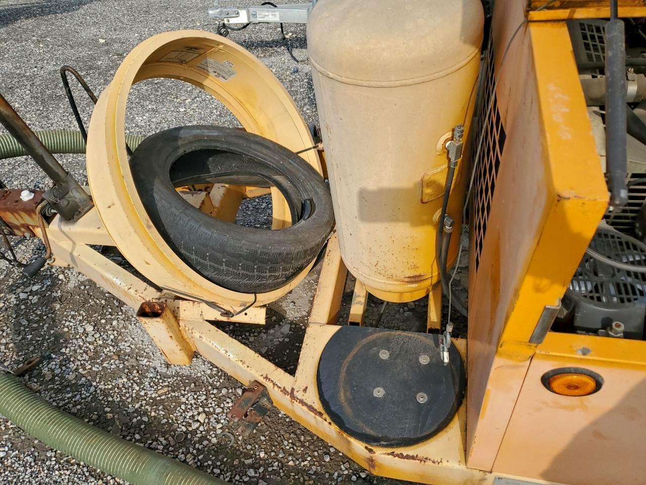 2001 Fenex 2001 Team Fenex Manhole Support Trailer