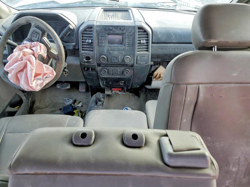 2017 Ford F350 Super Duty Utility / Service Truck