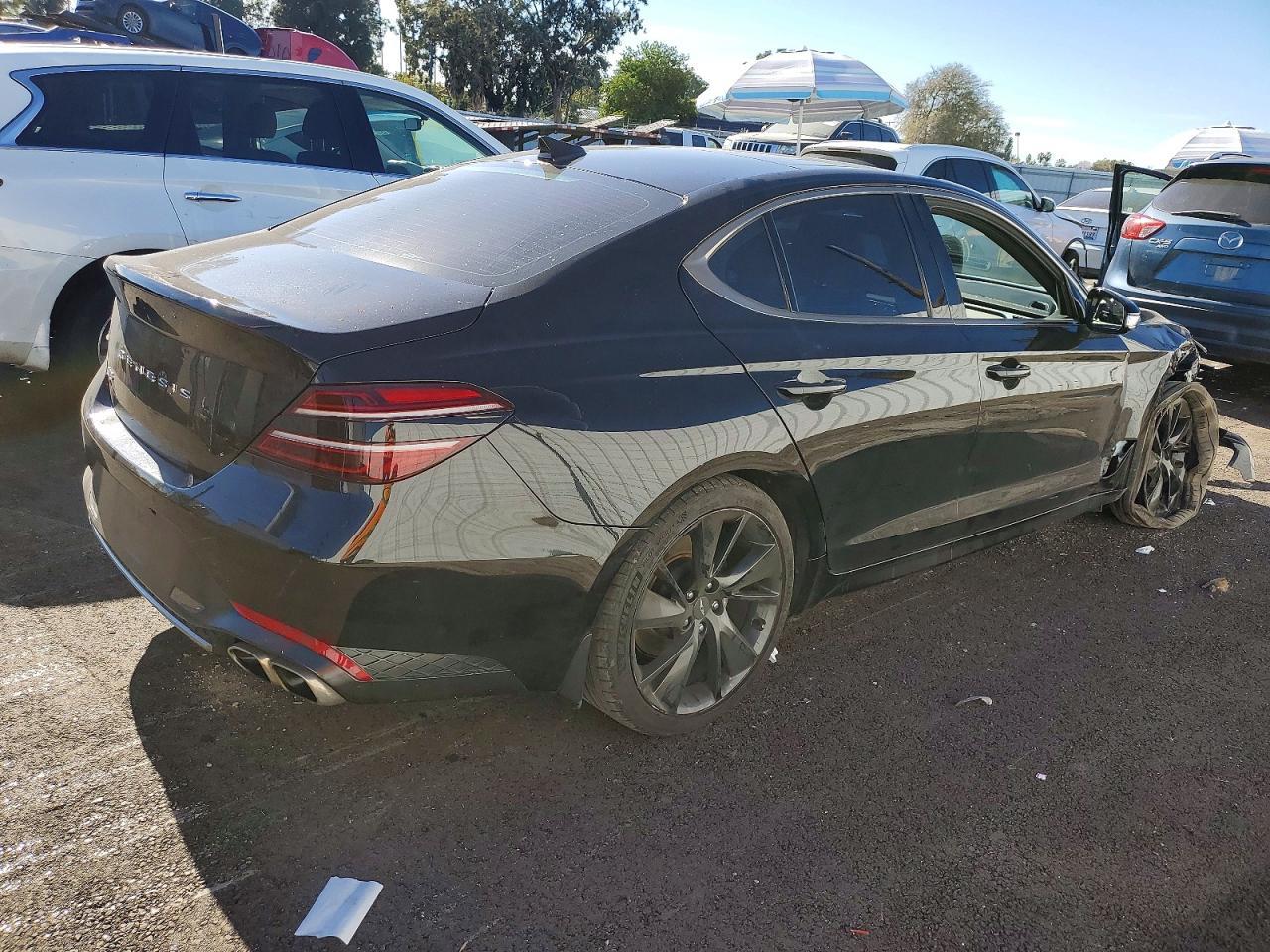 2023 Genesis G70 Base