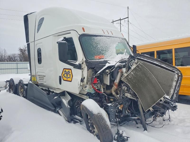 2025 Freightliner Cascadia 1-Semi Truck