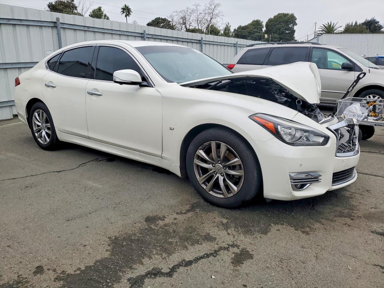2019 Infiniti Q70 3.7 Luxe