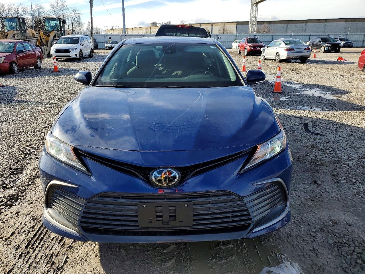 2023 Toyota Camry le