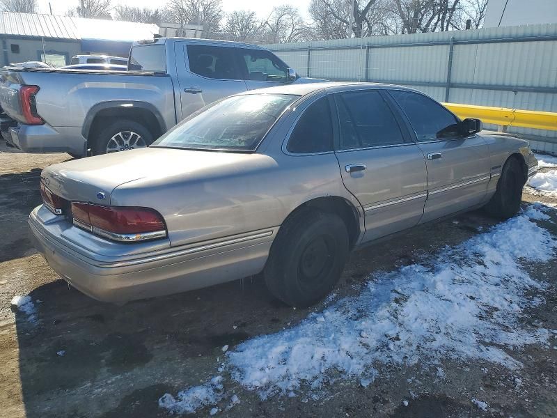 1995 Ford Crown Victoria