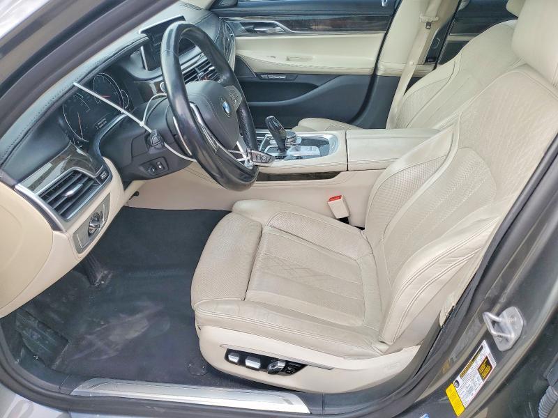 2016 BMW 740 i