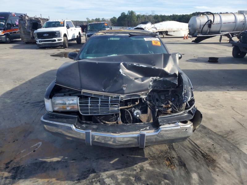 1995 Cadillac Fleetwood Base