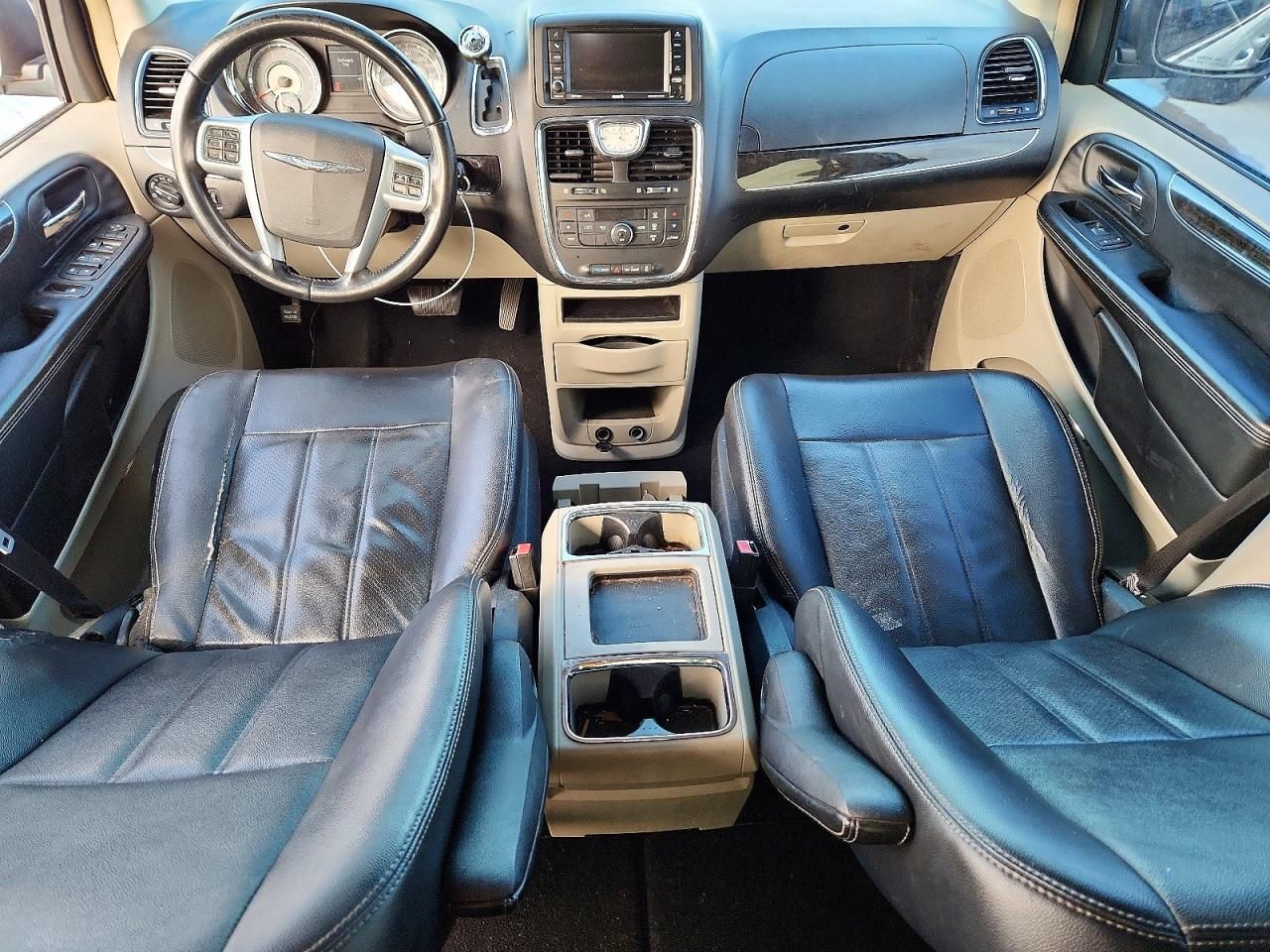 2012 Chrysler Town & Country Touring