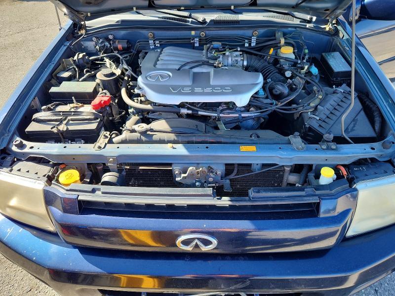 2002 Infiniti QX4