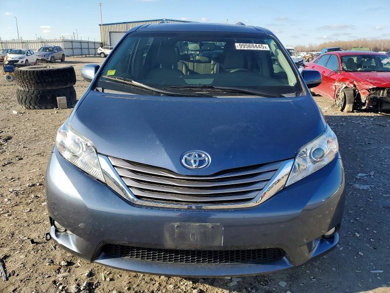 2017 Toyota Sienna xle