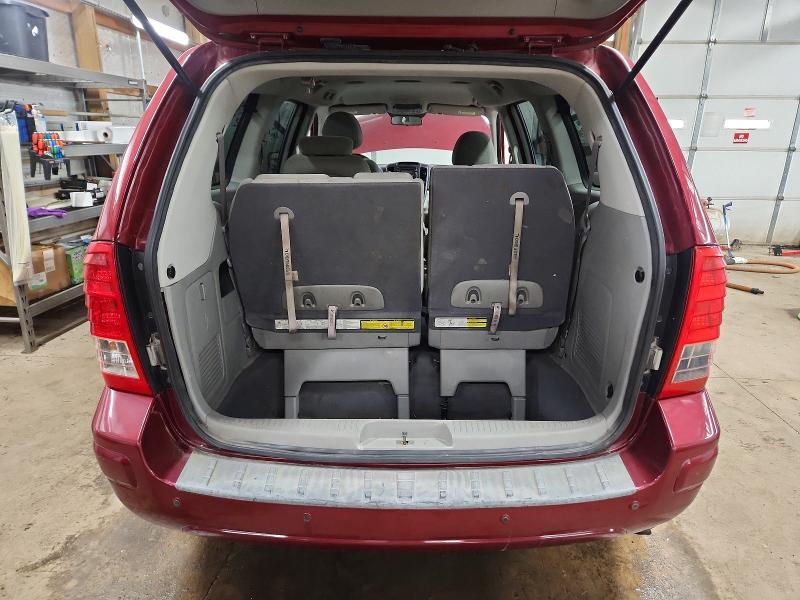 2008 Hyundai Entourage gls