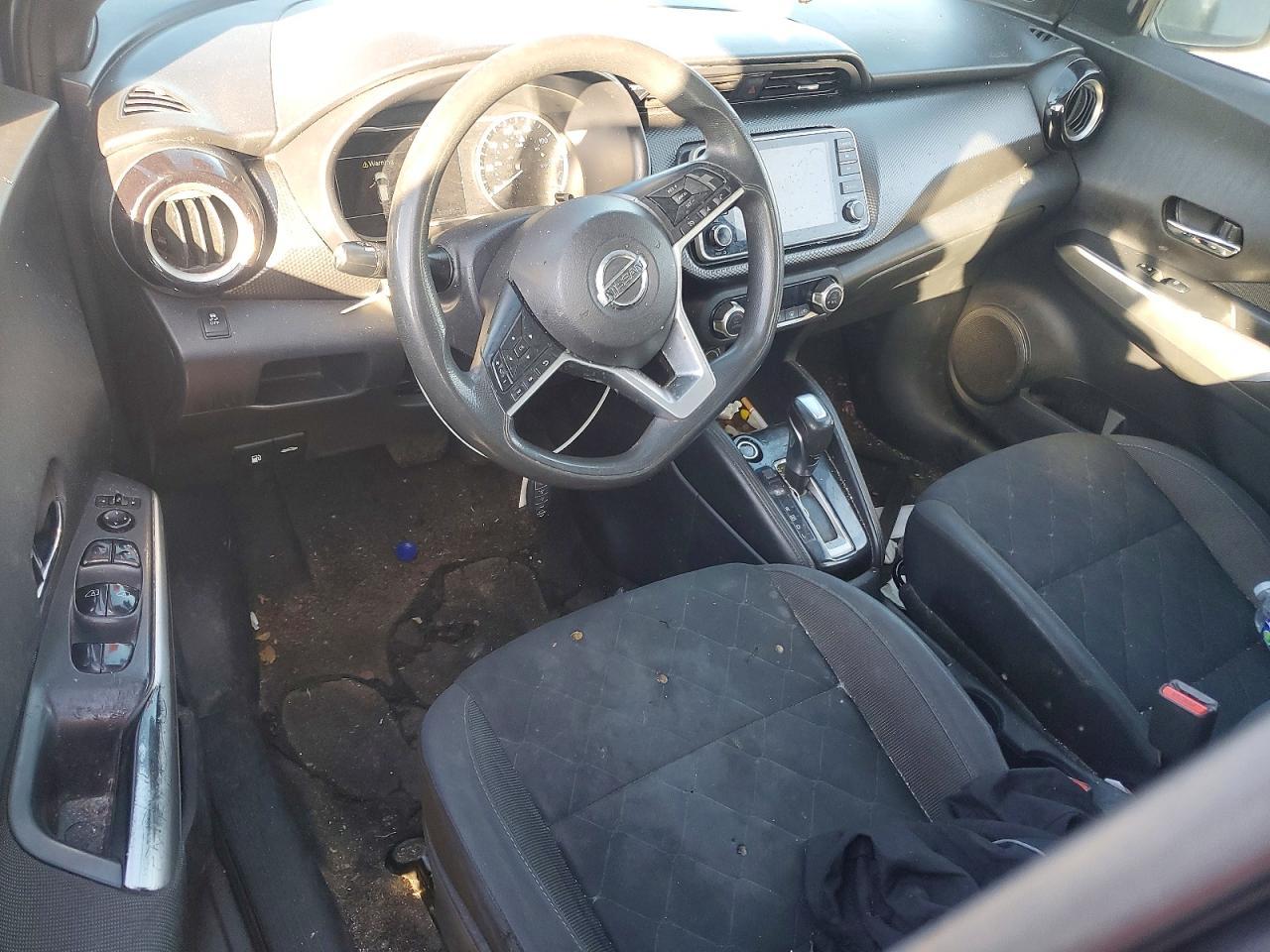 2019 Nissan Kicks s