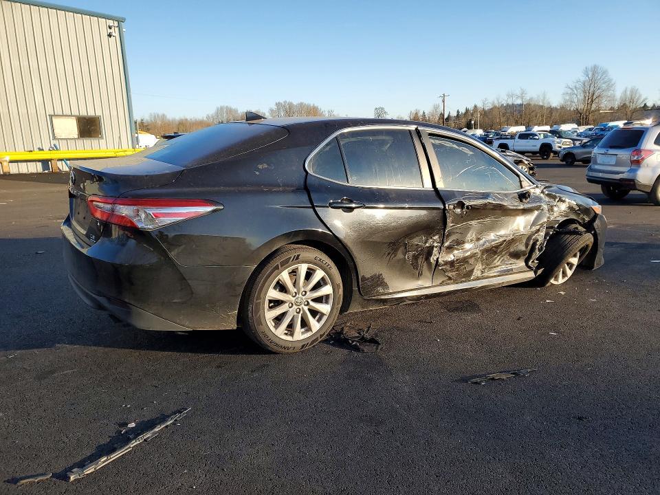 2020 Toyota Camry le