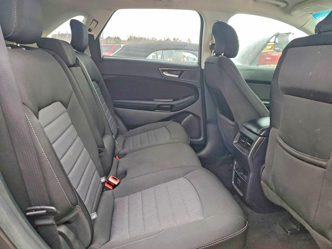 2019 Ford Edge se