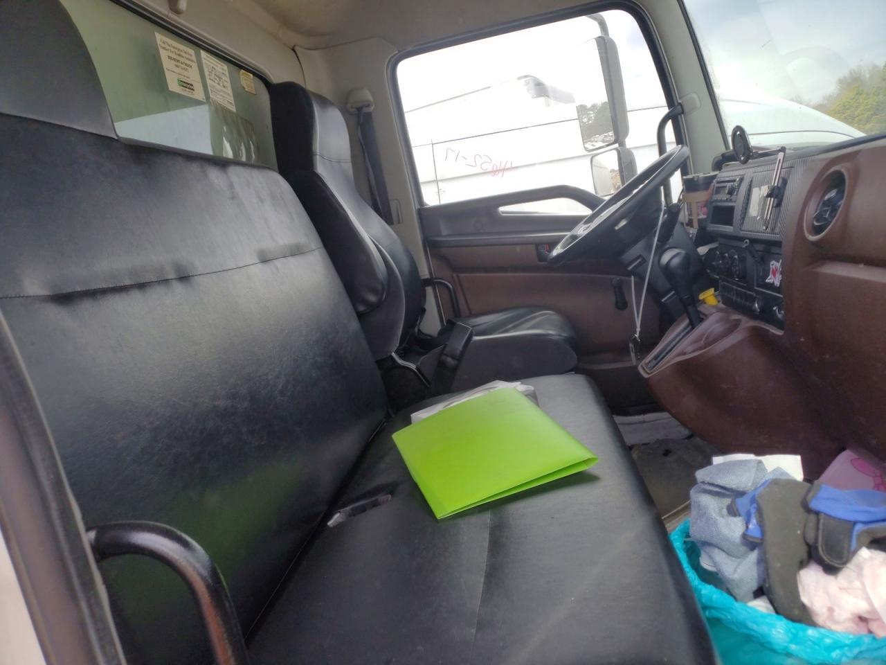 2021 Hino L6 BOX Truck