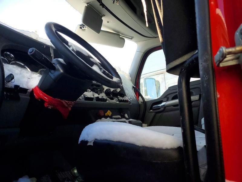 2019 Kenworth T680-Semi Truck