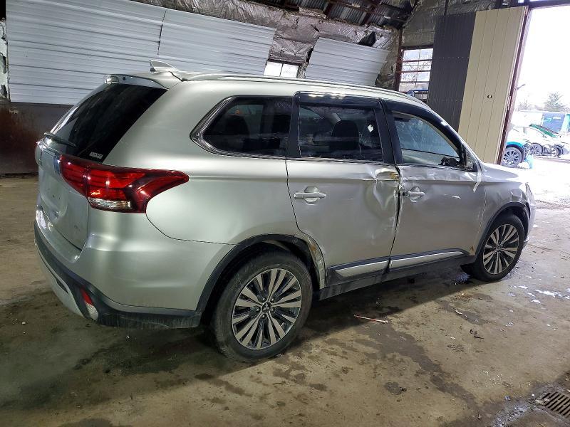 2020 Mitsubishi Outlander se