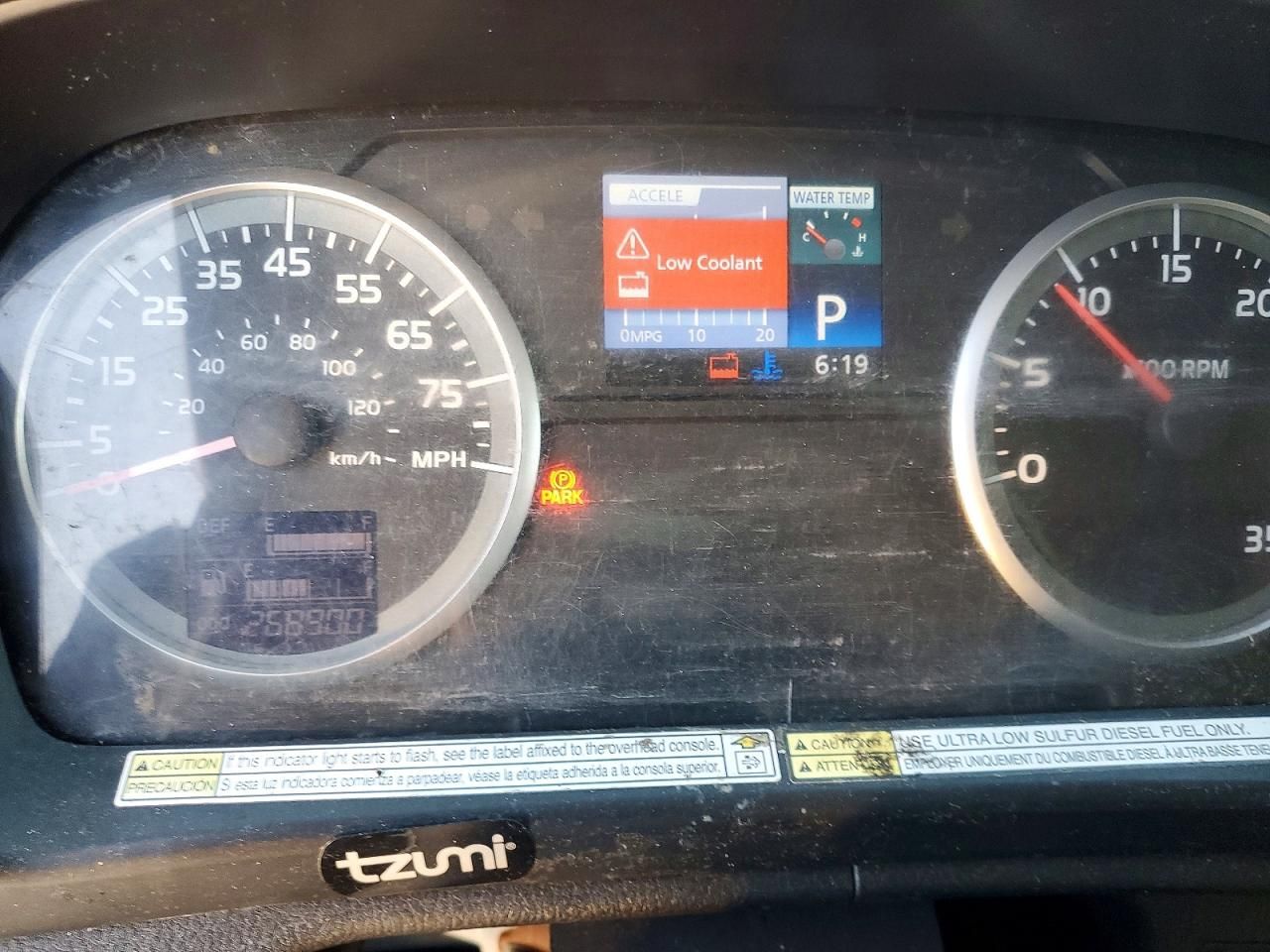 2014 Hino 258/268 BOX Truck