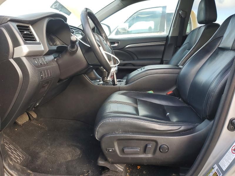 2018 Toyota Highlander se