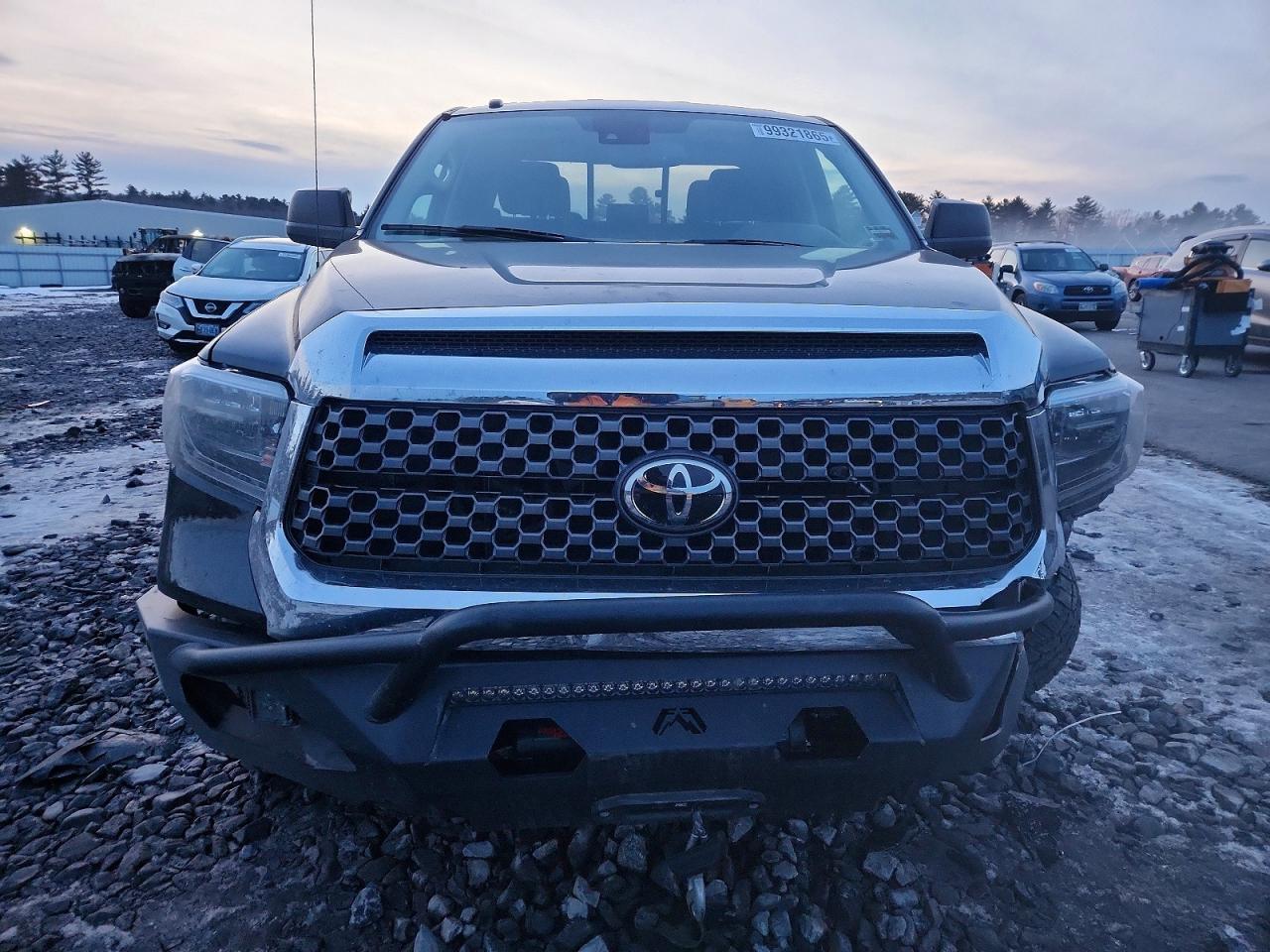 2018 Toyota Tundra Double cab sr