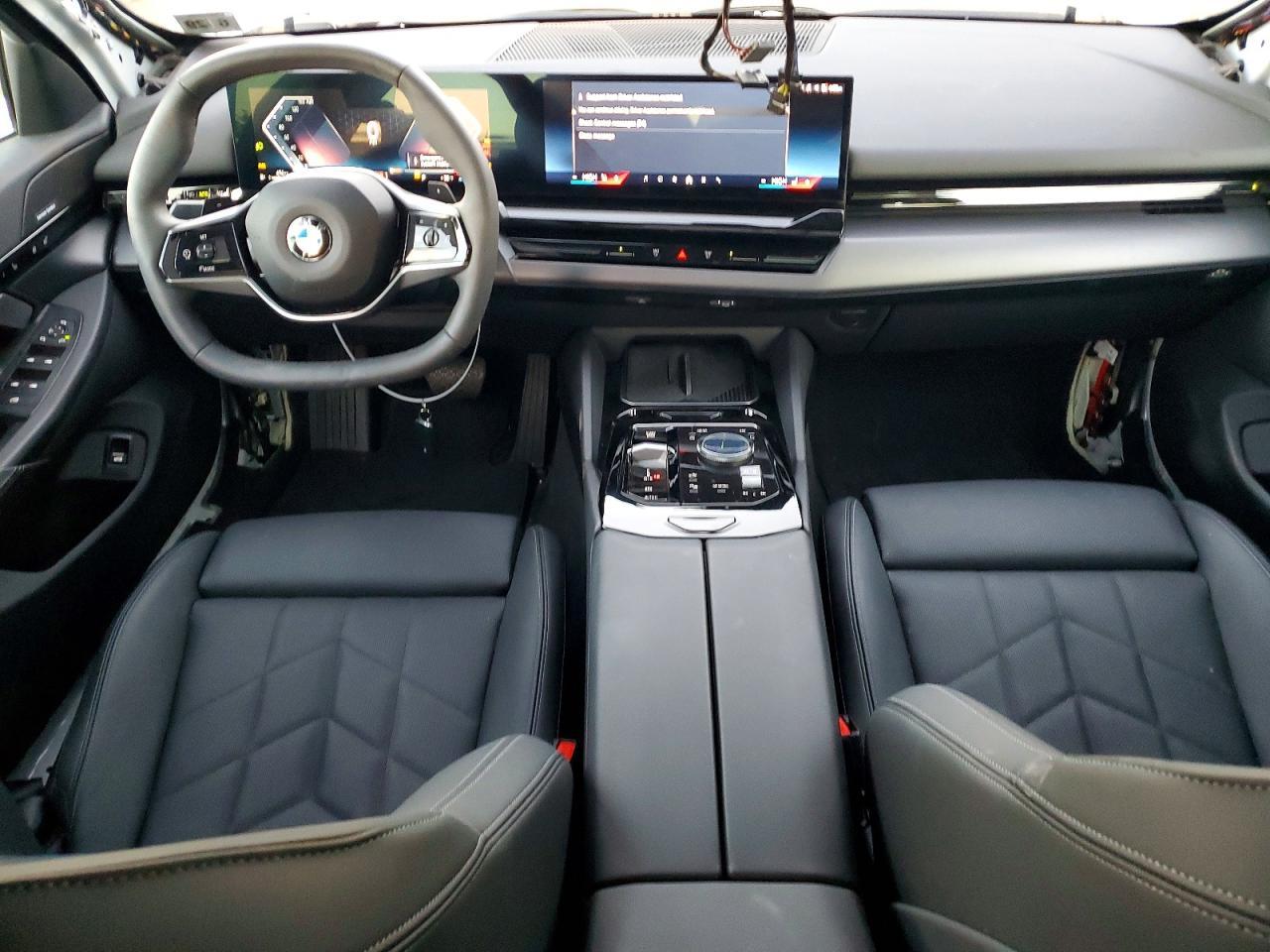 2024 BMW 530 xi