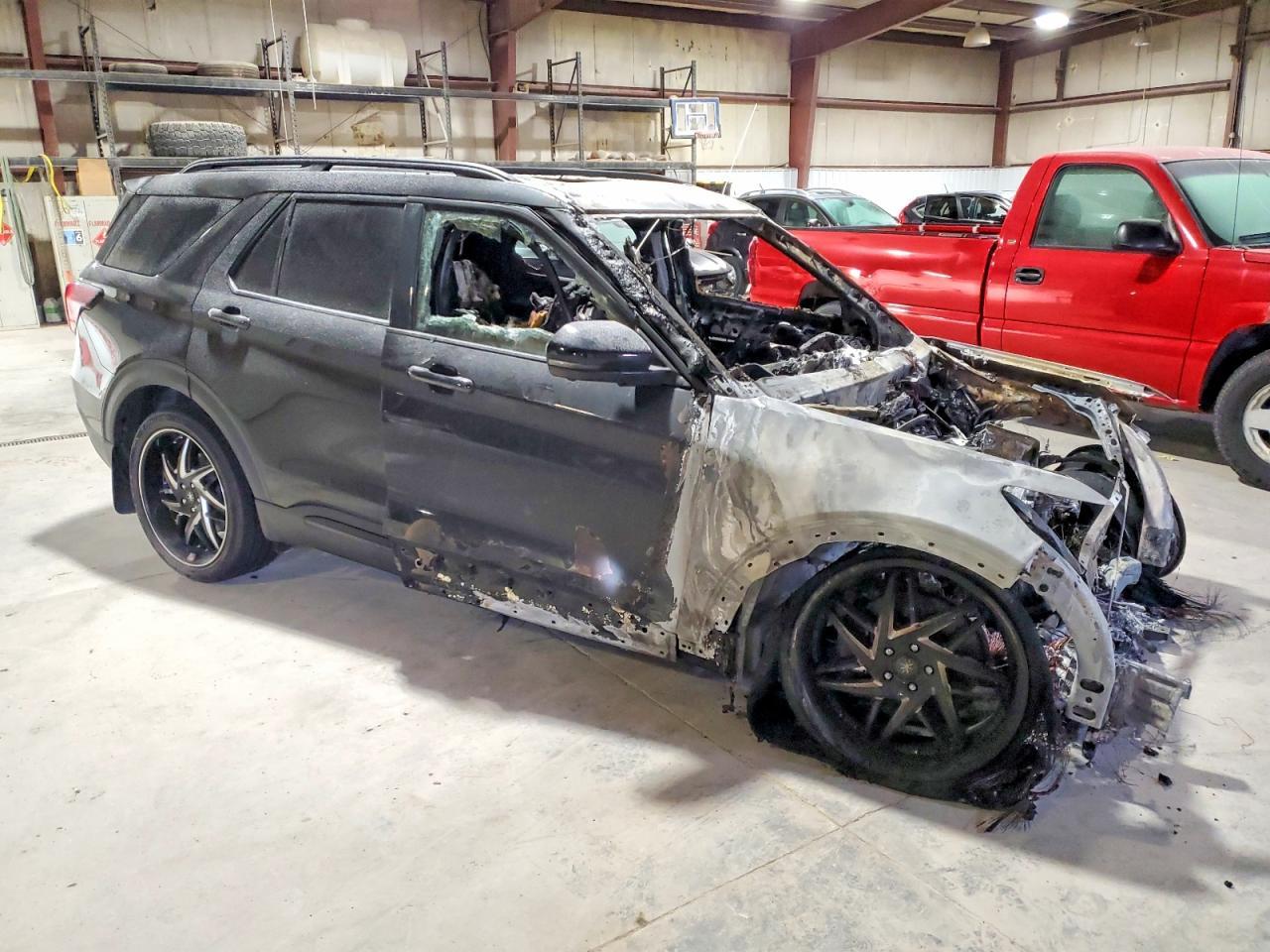 2025 Ford Explorer st