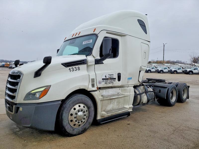 2022 Freightliner Cascadia 126 Semi Truck