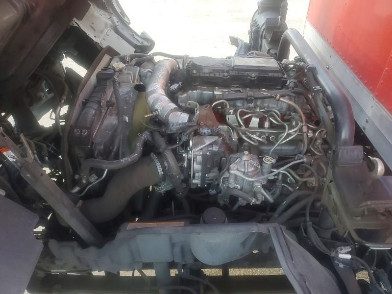 2017 Hino 195 box Truck