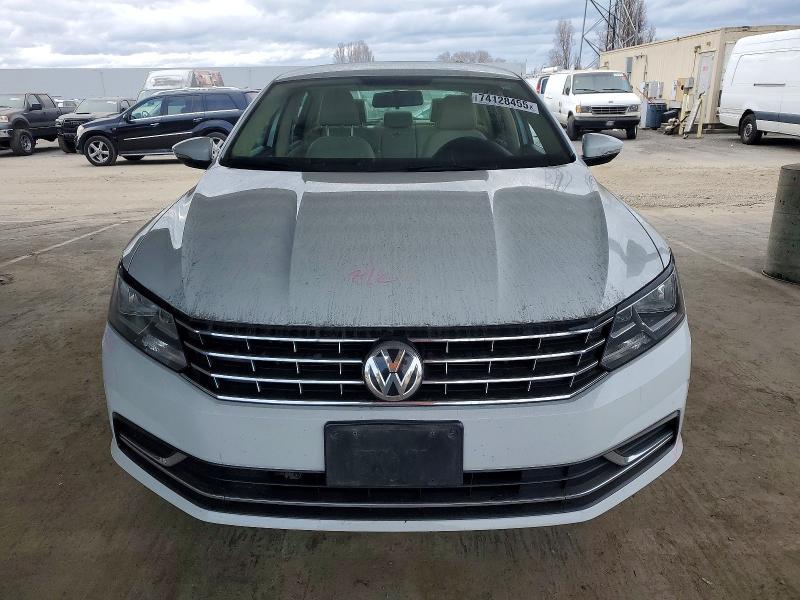 2017 Volkswagen Passat s