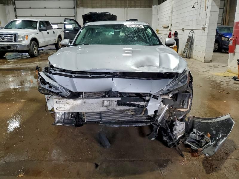 2022 Nissan Altima sv