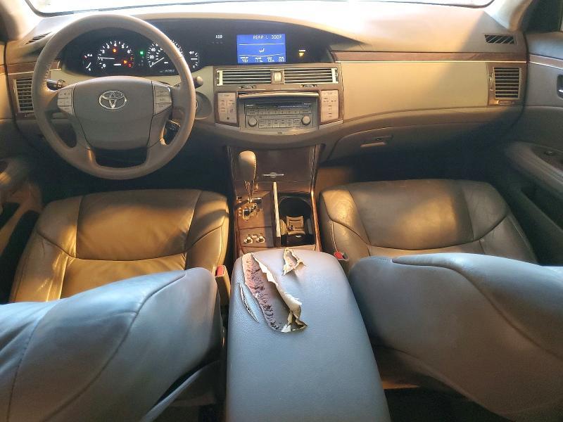 2010 Toyota Avalon xl