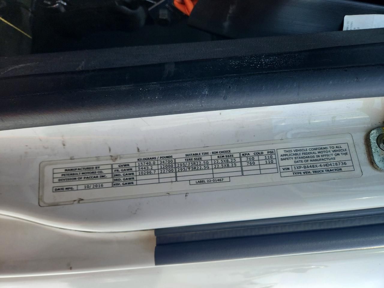 2017 Peterbilt 579 Semi Truck