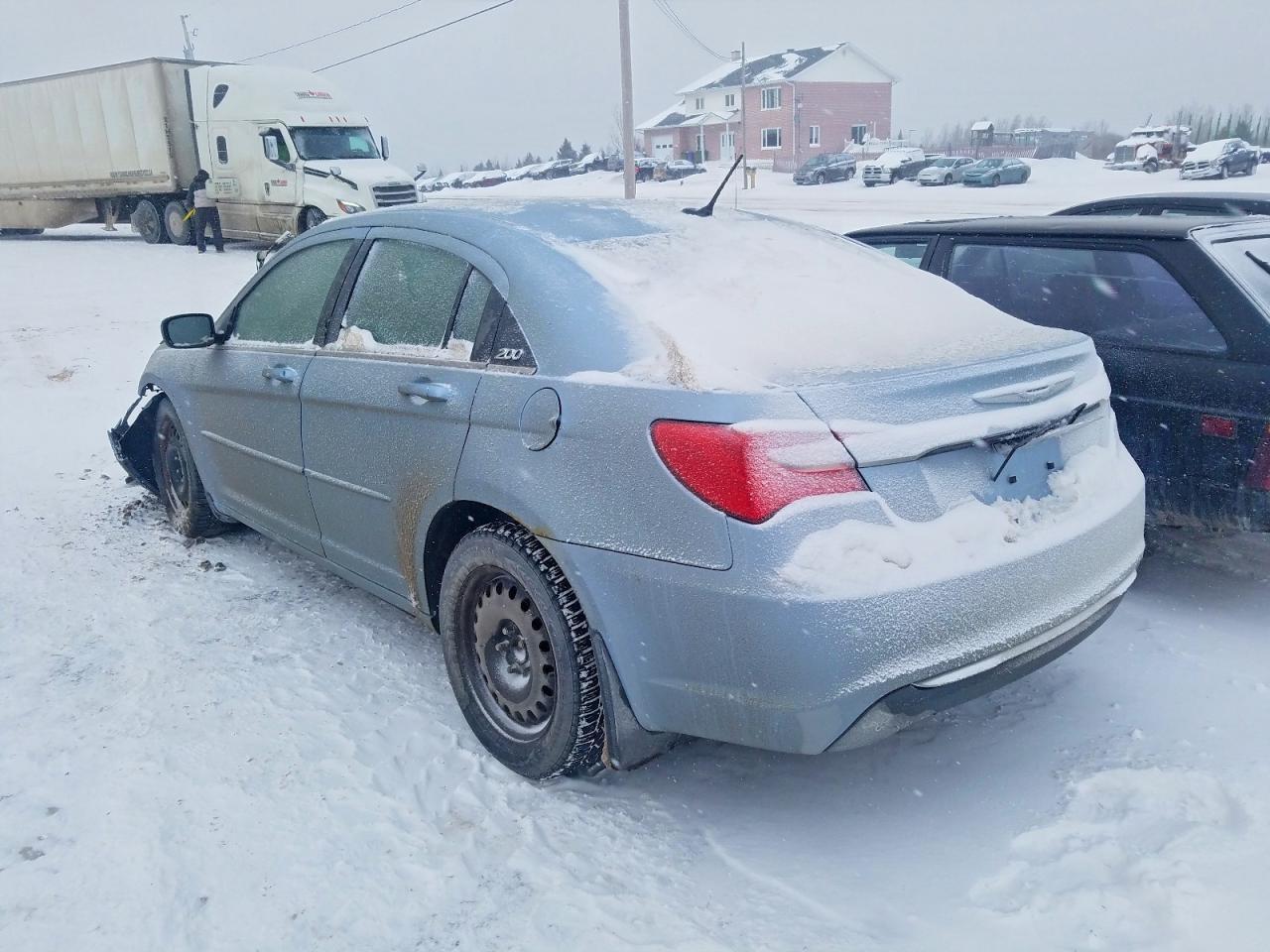 2013 Chrysler 200 lx