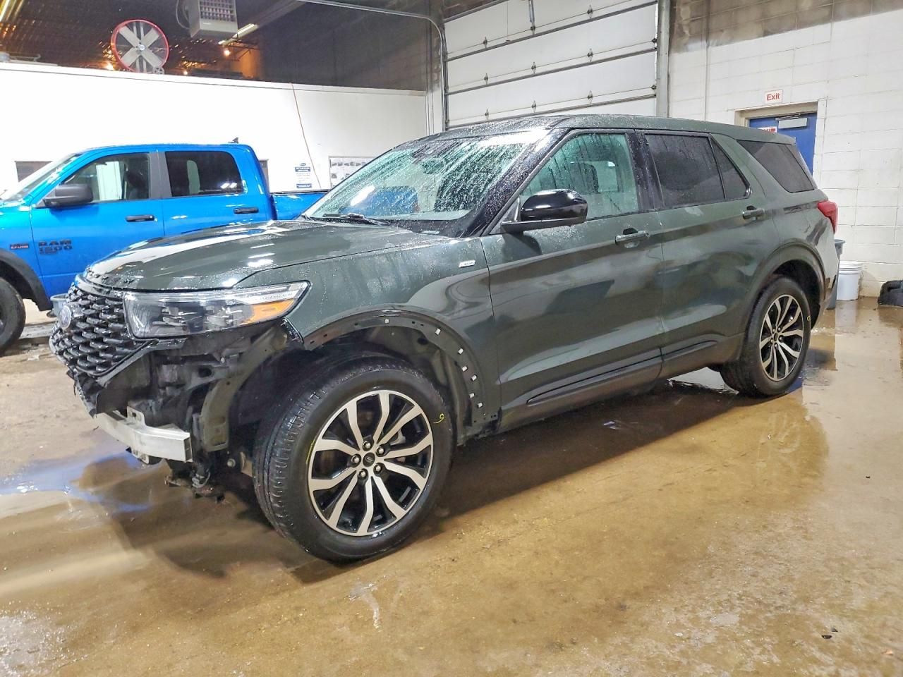 2022 Ford Explorer St-line