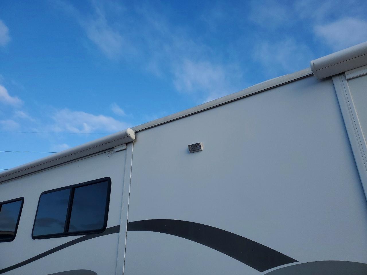 2002 Spartan Motors Motorhome 4VZ