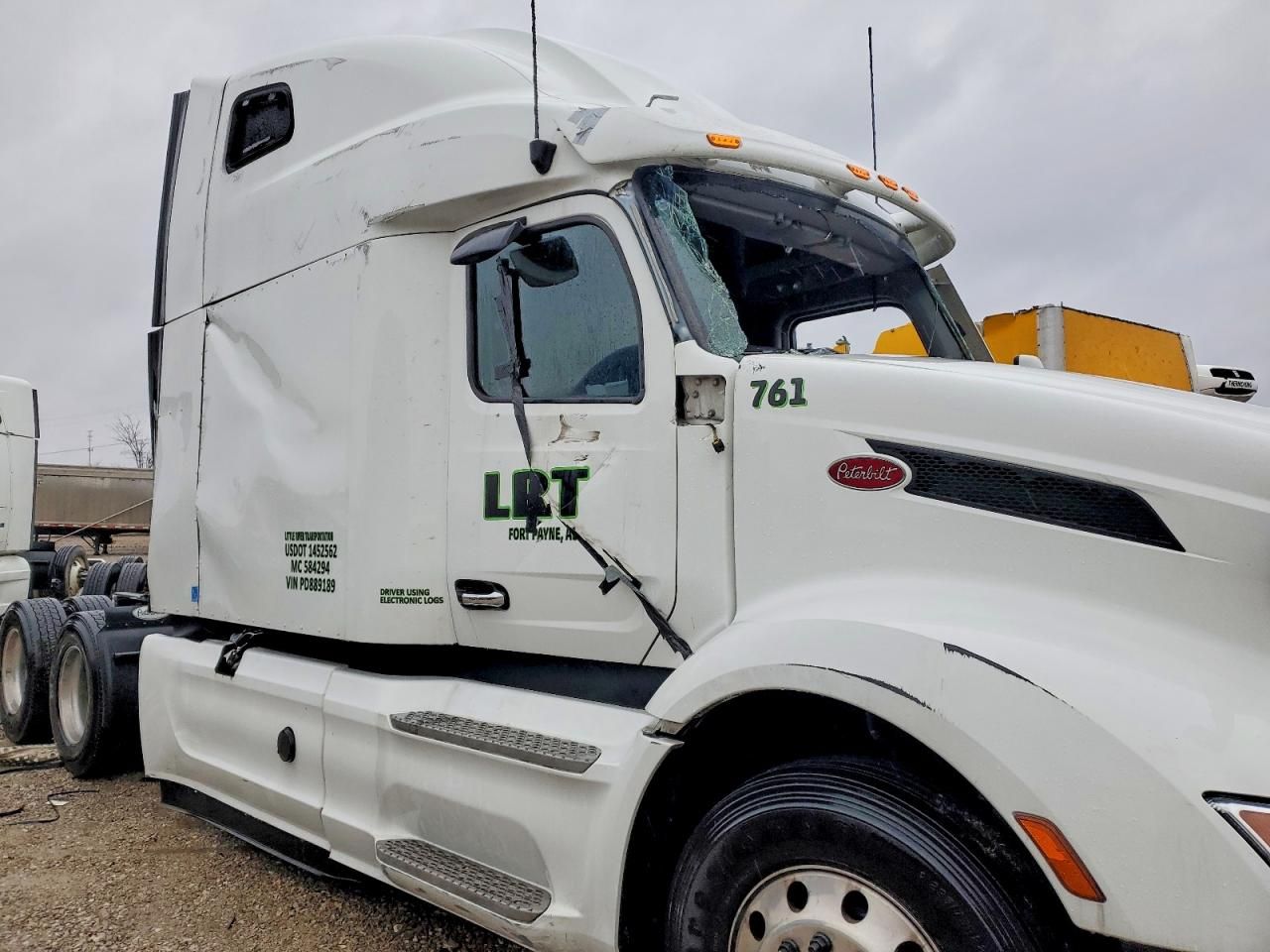 2023 Peterbilt 579 Semi Truck