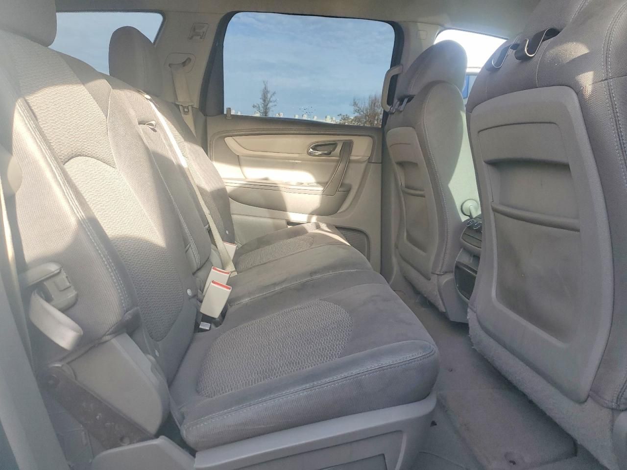 2017 Chevrolet Traverse ls