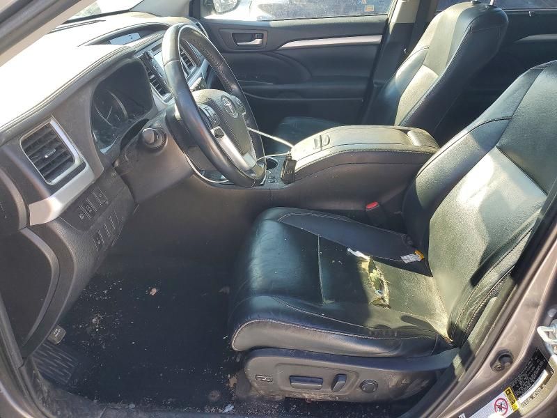 2019 Toyota Highlander se
