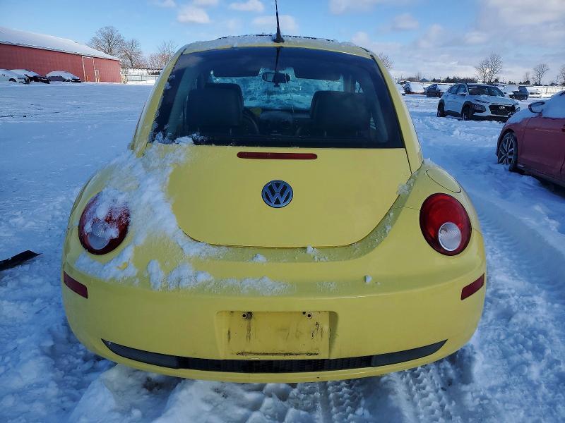 2010 Volkswagen New Beetle