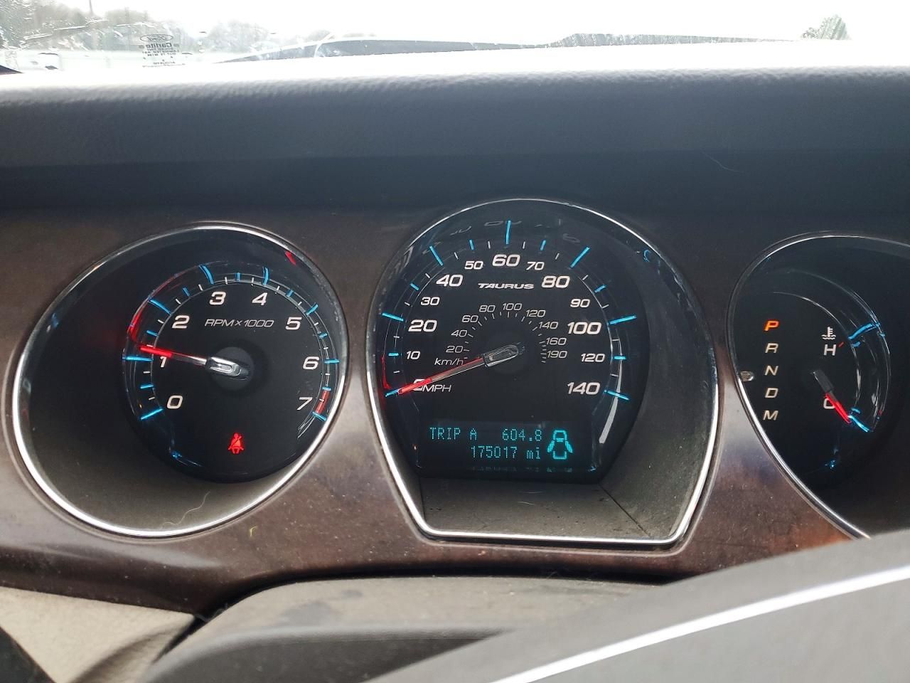 2010 Ford Taurus sel