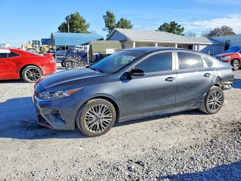 2024 KIA Forte gt Line