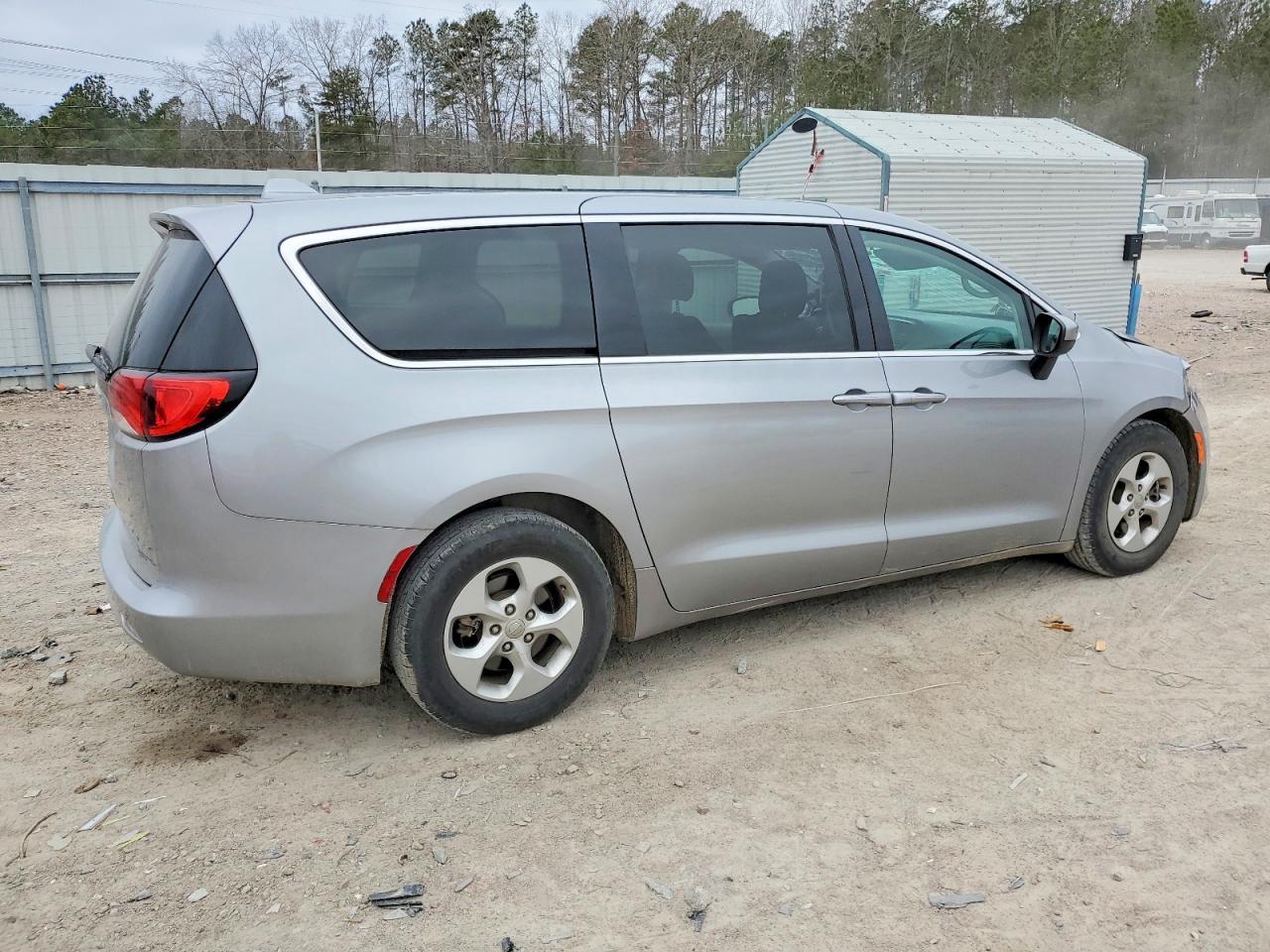 2017 Chrysler Pacifica lx