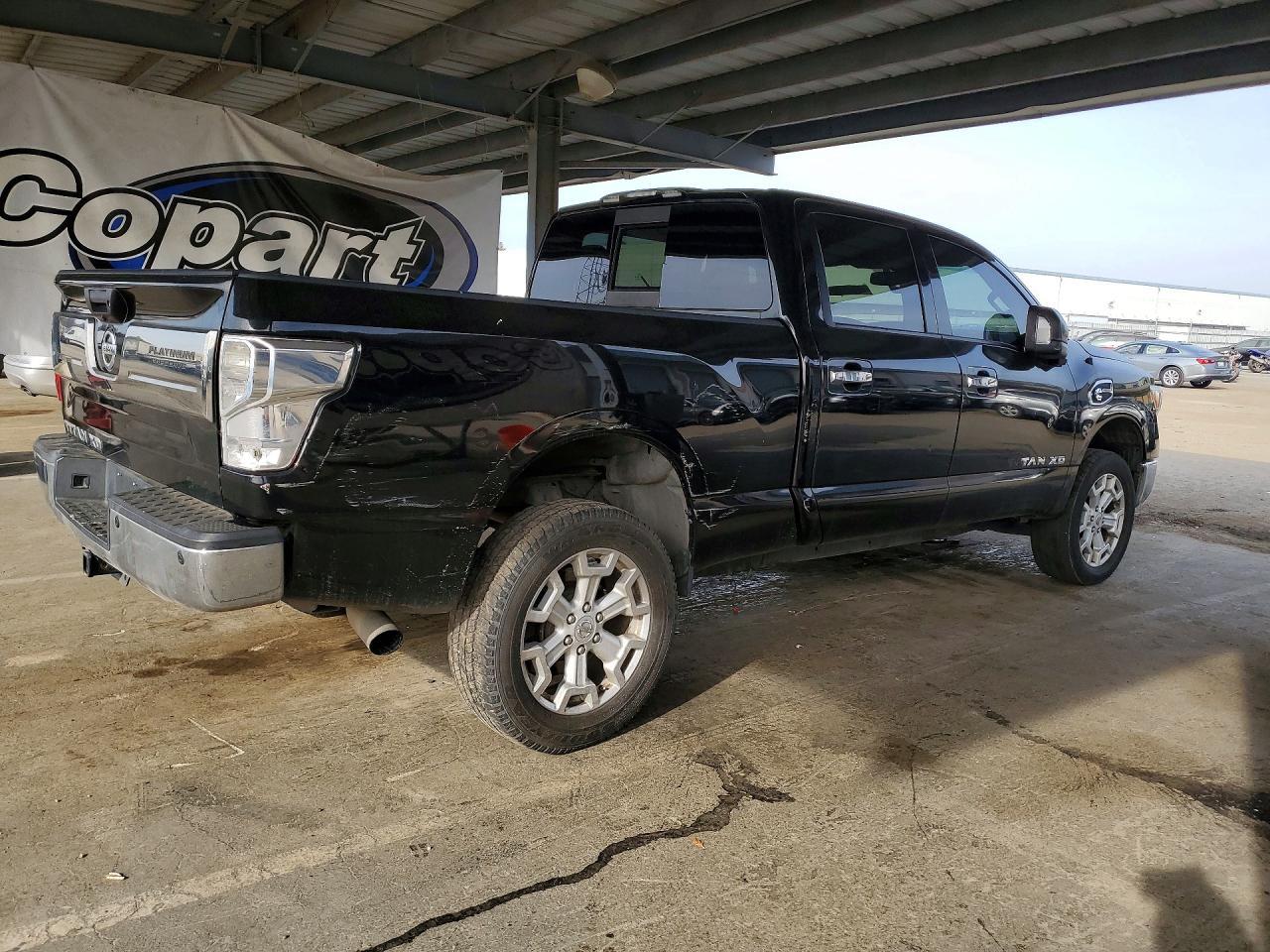 2016 Nissan Titan XD SL