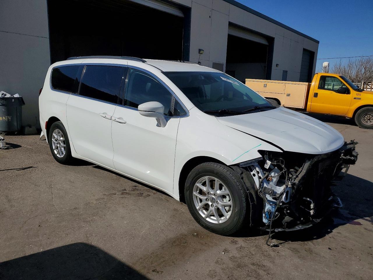2022 Chrysler Pacifica Touring l