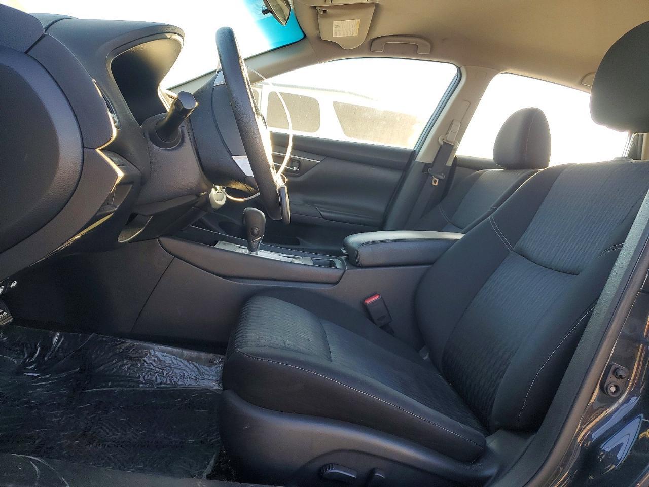 2017 Niss Altima 2.5 s