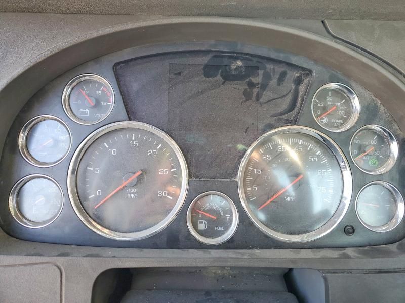 2016 Kenworth T680 Semi Truck