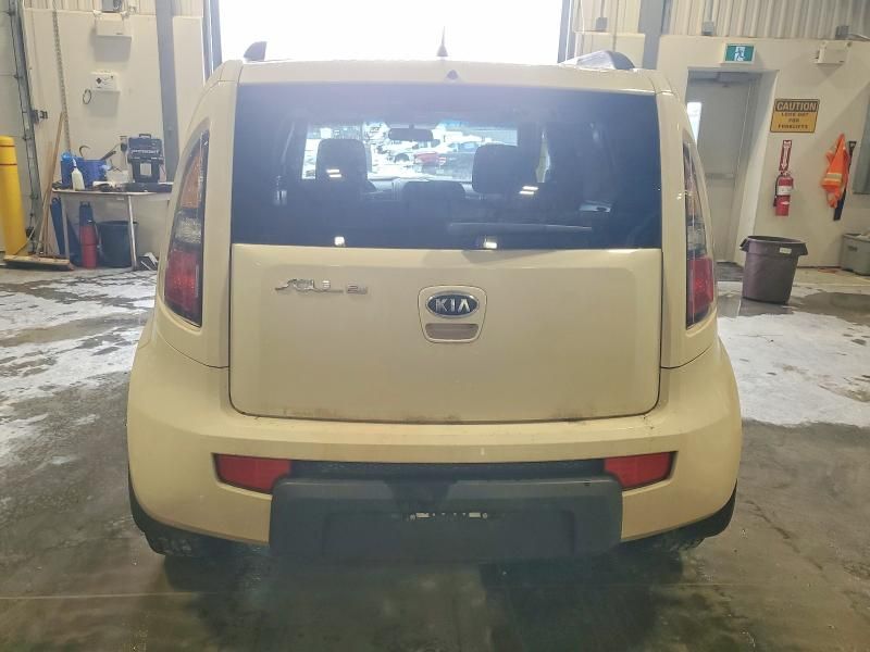 2010 KIA Soul +